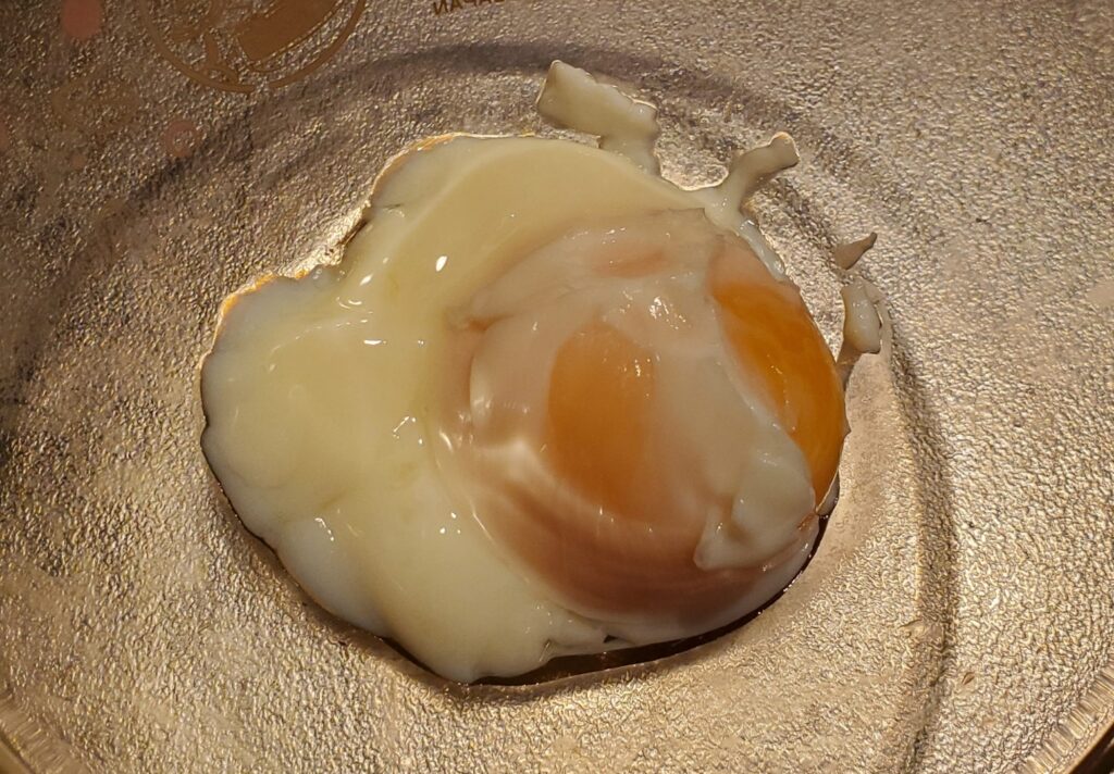 チキンと一緒に30分で作ると、半熟卵になりました